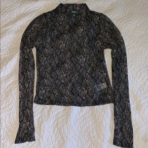 🧡NWOT Sheer Snakeskin Long Sleeve
